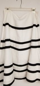 ⭕ SOLD ⭕ White Linen Skirt